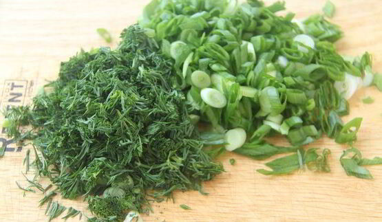 русский летний салат в стиле цезарь