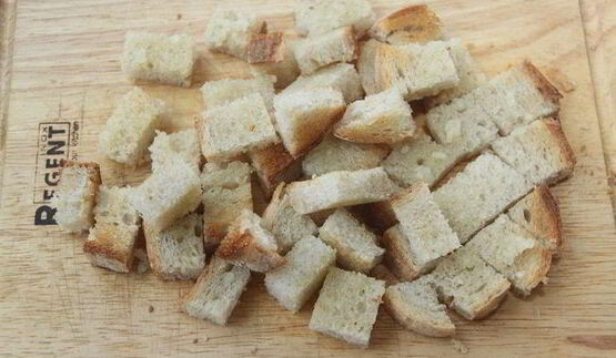 русский летний салат в стиле цезарь