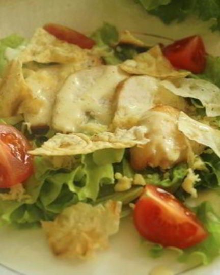 Рецепт салата цезарь с чипсами из лаваша