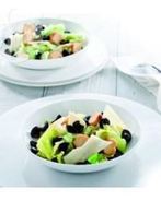 Салат Цезарь с маслинами