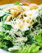 Салат Цезарь с огурцами