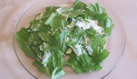 салат цезарь с семгой