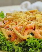 Салат Цезарь слоеный