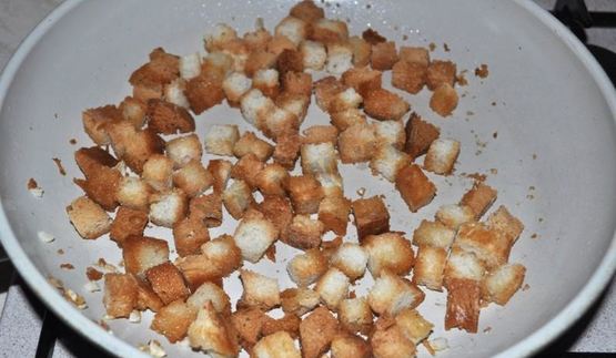 цезарь с пекинской капустой