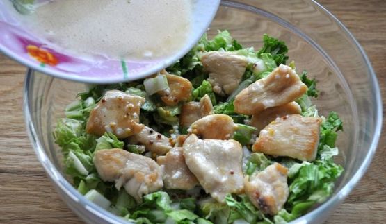 цезарь с пекинской капустой