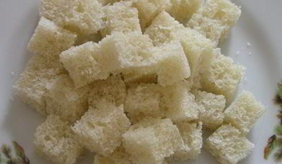 цезарь с семгой на листьях руколы