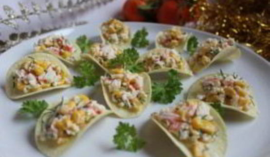 салат в чипсах