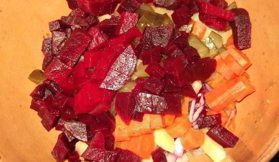 салат с сельдью под соусом винегрет