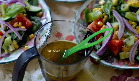 салат свежий c винегретной лаймовой заправкой