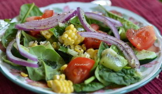 салат свежий c винегретной лаймовой заправкой