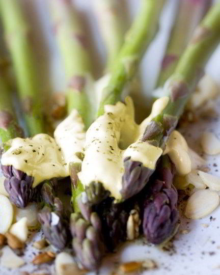 Рецепт спаржи с винегретом из фундука