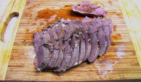 телятина, маринованная в соусе винегрет с репчатым луком