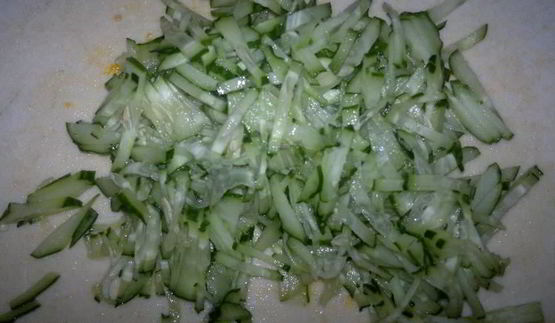 винегрет со свежей капустой и огурцом