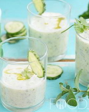 Соус на основе йогурта с огурцами