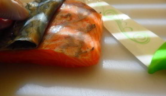 лосось с соусом песто