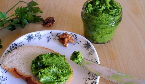 песто из петрушки