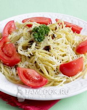 Спагетти с соусом Песто