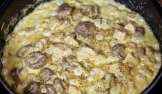 соус с курицей и грибами