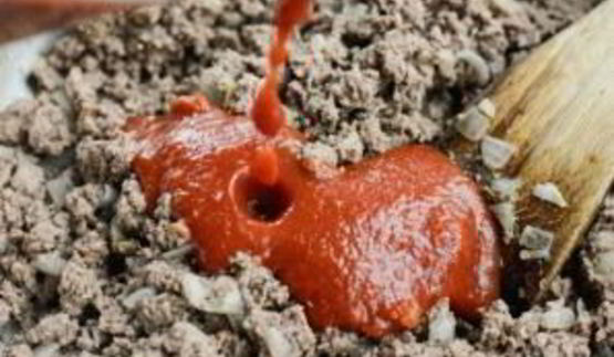 томатный соус с фаршем