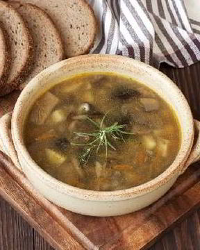 Ароматный суп из белых грибов