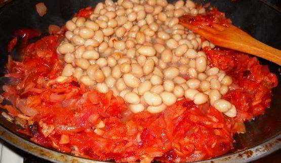 борщ постный с килькой и грушами