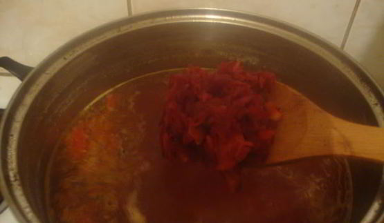 борщ с чесночными булочками