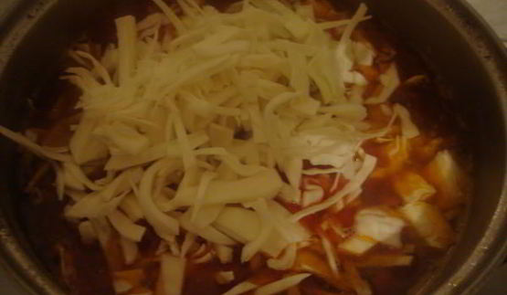 борщ с чесночными булочками