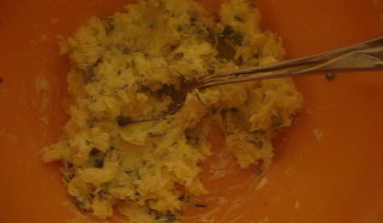 борщ с чесночными булочками