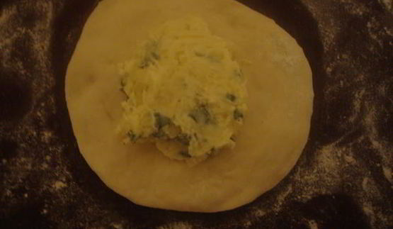 борщ с чесночными булочками