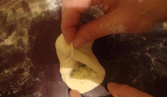 борщ с чесночными булочками