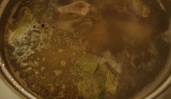 борщ с чесночными булочками