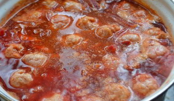 борщ с фрикадельками