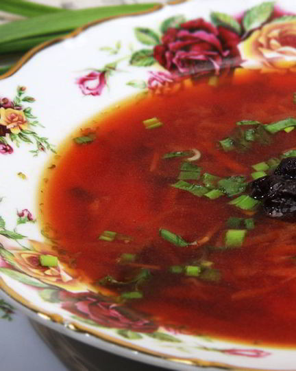 Рецепт борща с грибами и черносливом