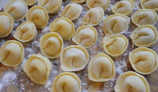 борщ с пельменями