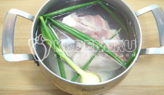 борщ со щавелем и овощами