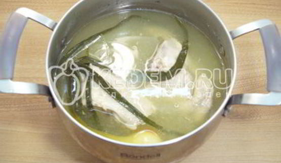 борщ со щавелем и овощами