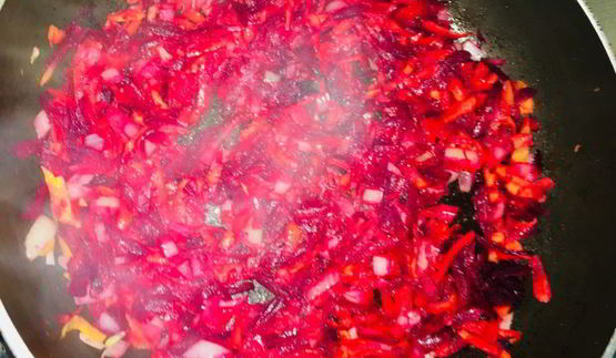 красный борщ из индейки