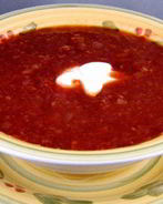 Красный борщ с курицей