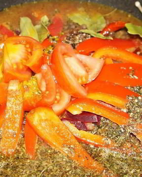 Пряный борщ из баранины