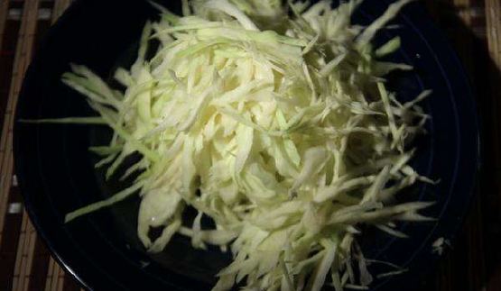 вегетарианский борщ с черносливом