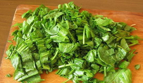 зеленый борщ с судаком