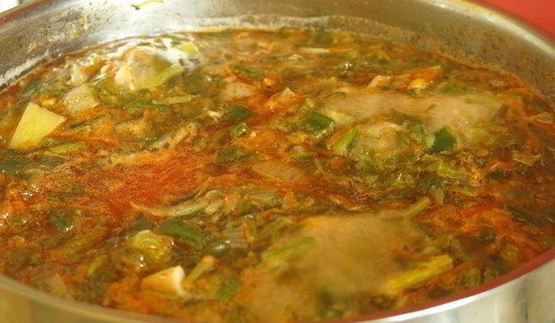 зеленый борщ с судаком