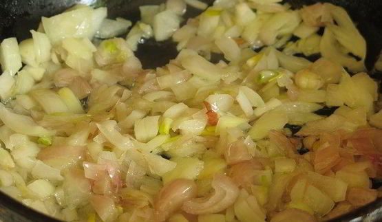 зеленый борщ с судаком