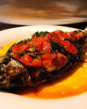 Дорада в сумасшедшем бульоне