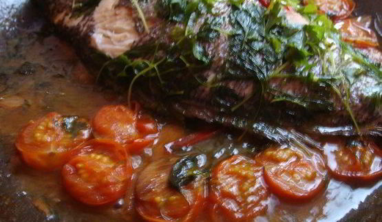 дорада в сумасшедшем бульоне