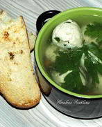 Куриный бульон с фрикадельками из индейки