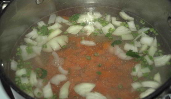 куриный бульон с фрикадельками из индейки