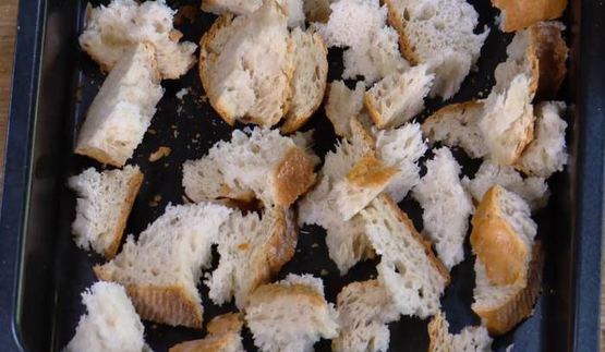 куриный бульон с яйцом и беконом