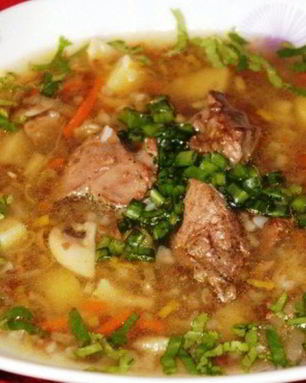 Простой суп на мясном бульоне