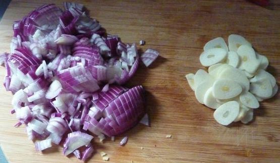 суп на курином бульоне с мускатной тыквой и луком